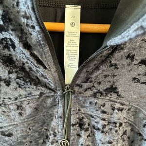 LULULEMON Define jacket size 20